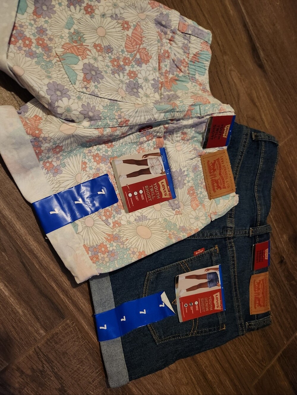 2 Pk Levi's Floral Girls Shorts in White with Pastel Pink, Lavender & Teal